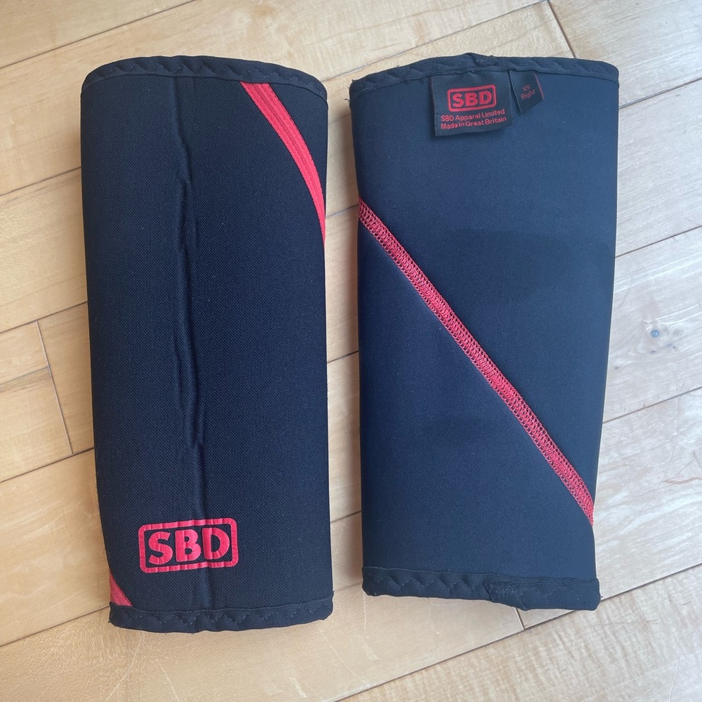 XS SBD knee sleeves